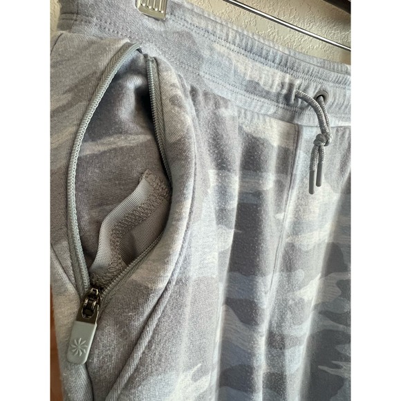 ATHLETA GIRL Warm Up Jogger Pants  IN Blue Camo  SIZE XL 14 - Picture 2 of 11